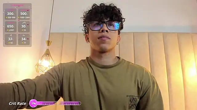 Snapshot of AkazaBoy_ chatting on 11/15/25, 04:32 AkazaBoy online show from 11/15/25, 04:32