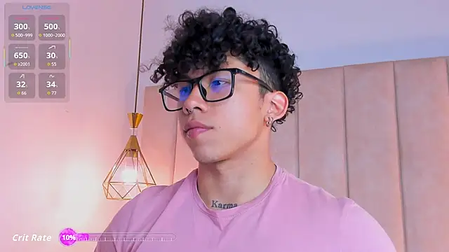 Snapshot of AkazaBoy_ chatting on 11/19/25, 04:34 AkazaBoy online show from 11/19/25, 04:34