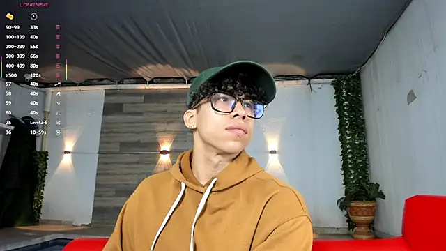 Snapshot of AkazaBoy_ chatting on 12/14/25, 04:51 AkazaBoy online show from 12/14/25, 04:51