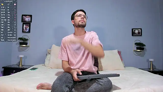 ETHAN ADAM online show from 01/03/25, 08:22