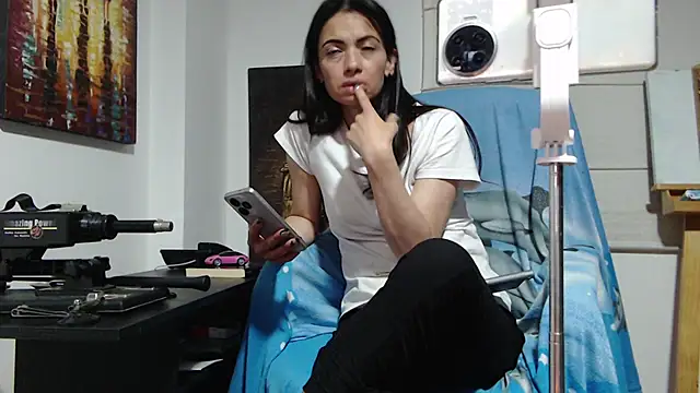 Afrodita Arggeniss online show from 12/11/24, 02:19