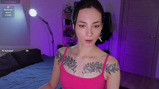 Snapshot of Space_X_Roxy_ chatting on 01/10/25, 07:11 Space X Roxy online show from 01/10/25, 07:11