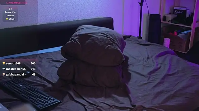 Space X Roxy  online show from 01/12/25, 07:53