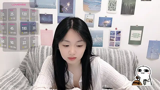 Snapshot of LiLiYbaby chatting on 09/18/25, 06:26 LiLiYbaby online show from 09/18/25, 06:26