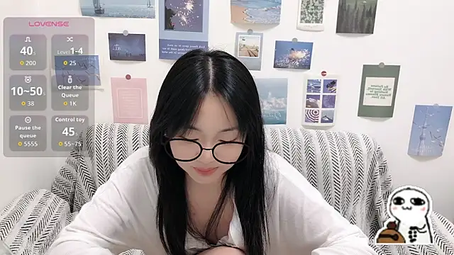 Snapshot of LiLiYbaby chatting on 09/20/25, 06:25 LiLiYbaby online show from 09/20/25, 06:25