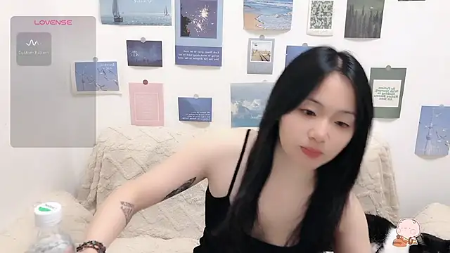 Snapshot of LiLiYbaby chatting on 10/13/25, 06:24 LiLiYbaby online show from 10/13/25, 06:24