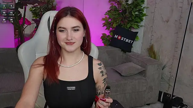 Magnetic Mia  online show from 01/14/25, 12:33