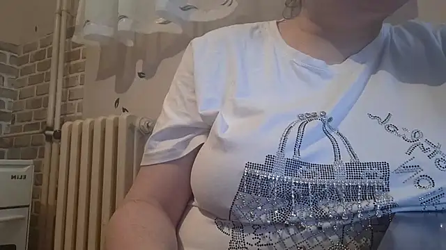 AalinnaK online show from 02/22/25, 01:35