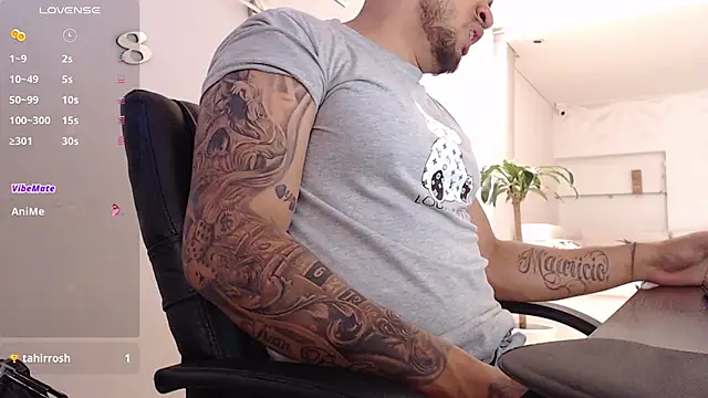 Aaron Hunter  online show from 03/15/25, 01:51