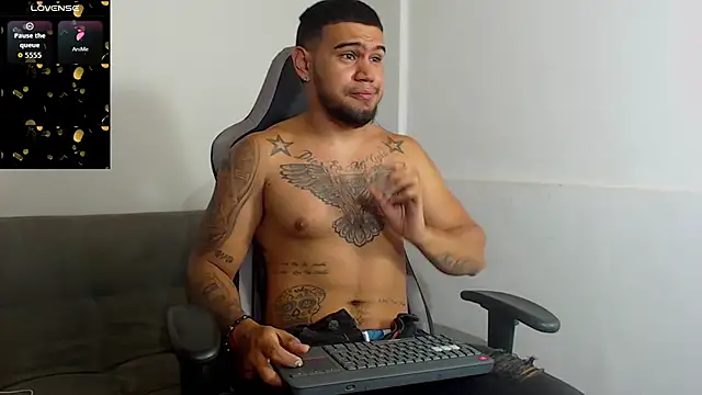 Aaron Hunter  online show from 10/01/25, 08:42