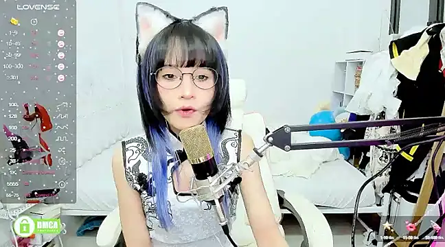 Snapshot of RassieRaph chatting on 02/17/25, 04:59 RassieRaph online show from 02/17/25, 04:59