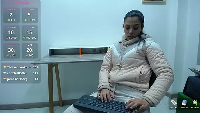 Snapshot of floriamANDjazmin chatting on 01/18/25, 11:22 floriamANDjazmin online show from 01/18/25, 11:22