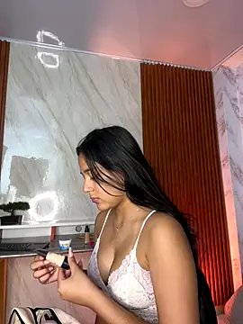 Snapshot of floriamANDjazmin chatting on 11/15/25, 05:42 floriamANDjazmin online show from 11/15/25, 05:42