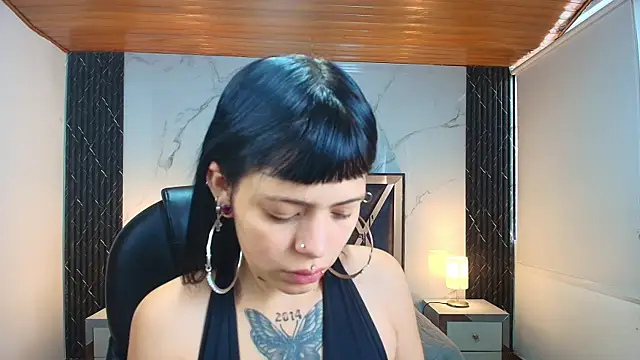 Snapshot of AuroraDiaz chatting on 05/25/26, 11:49 AuroraDiaz online show from 05/25/26, 11:49