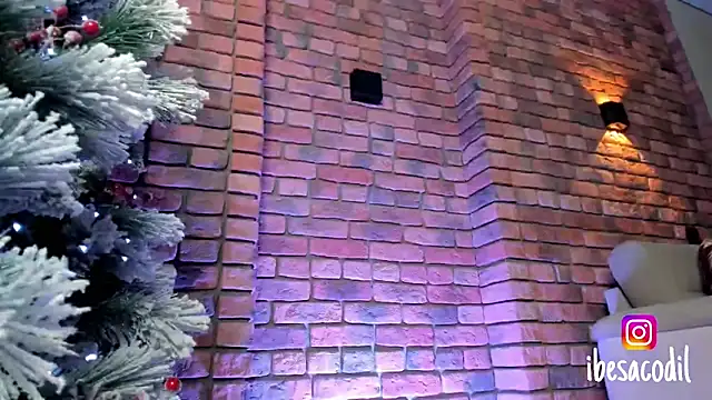 Snapshot of adriana_allien chatting on 01/05/25, 11:01 adriana allien online show from 01/05/25, 11:01