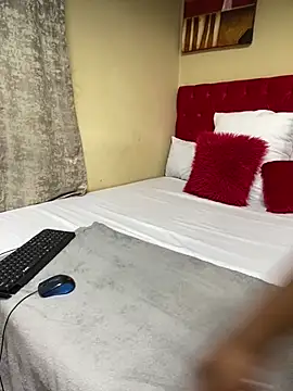 Snapshot of BeautyAuroa chatting on 03/04/25, 05:56 BeautyAuroa online show from 03/04/25, 05:56