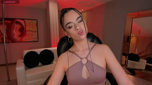 Snapshot of AlanaCraft chatting on 01/15/25, 03:11 AlanaCraft online show from 01/15/25, 03:11