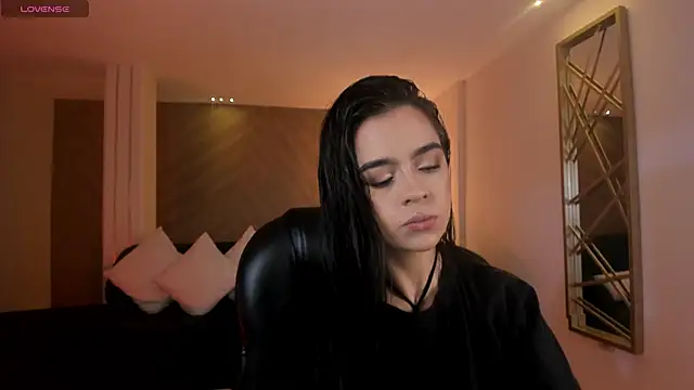 Snapshot of AlanaCraft chatting on 01/24/25, 03:54 AlanaCraft online show from 01/24/25, 03:54