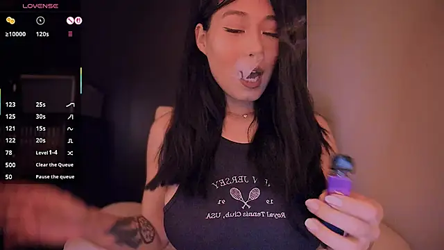 Snapshot of kimmy_chi_ chatting on 11/26/25, 06:53 kimmy chi online show from 11/26/25, 06:53