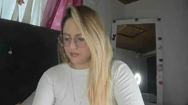 miss julietaa online show from 11/28/25, 11:46