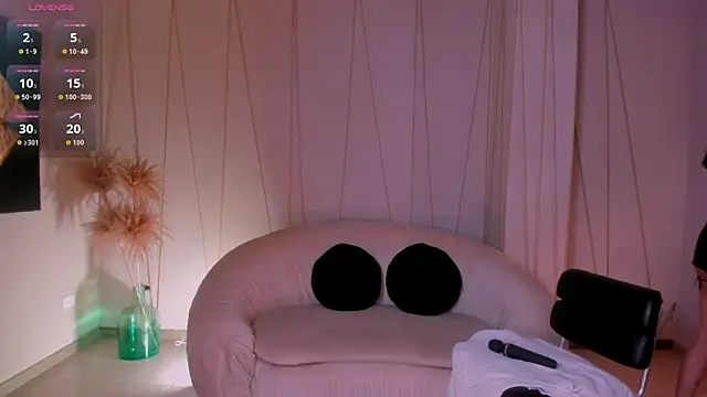 MaddisonLowe online show from 09/10/25, 04:23