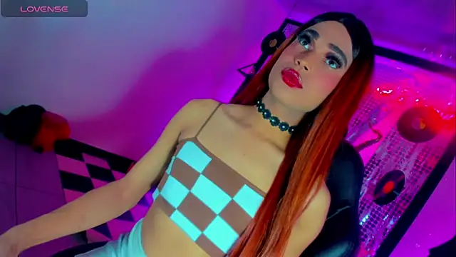 Hellen moons   online show from 01/25/25, 12:38