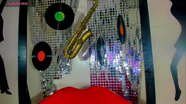 Hellen moons   online show from 01/25/25, 04:02