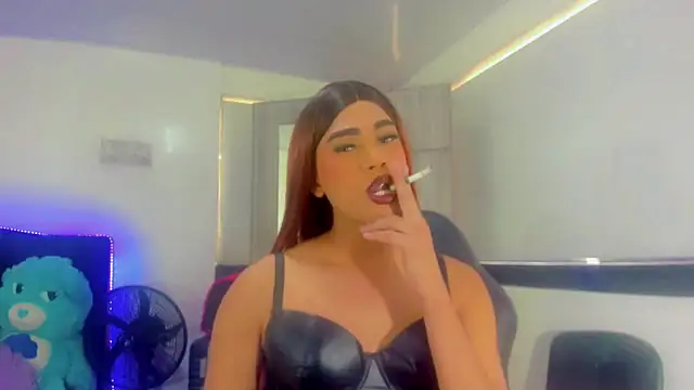 Hellen moons   online show from 09/23/25, 06:33