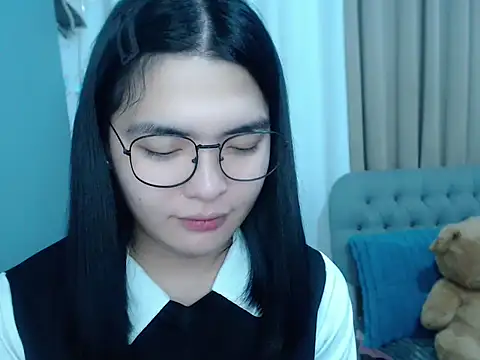 Snapshot of zhaviahale21 chatting on 10/14/25, 06:14 zhaviahale21 online show from 10/14/25, 06:14