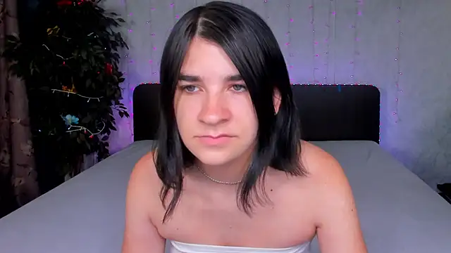  Polly Love  online show from 09/10/25, 06:02