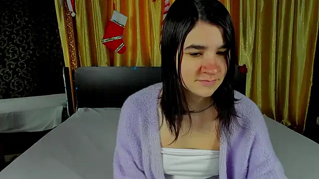  Polly Love  online show from 02/04/26, 07:14