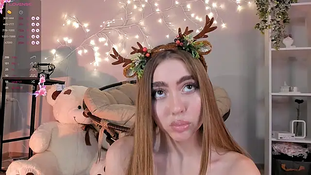 Snapshot of Lili_Roze_ chatting on 12/27/24, 12:39 Lili Roze online show from 12/27/24, 12:39