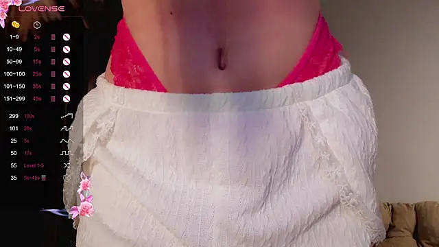 Snapshot of Lili_Roze_ chatting on 02/18/25, 09:31 Lili Roze online show from 02/18/25, 09:31