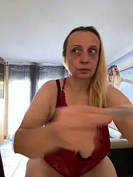 Melinastarr online show from 09/22/25, 09:44