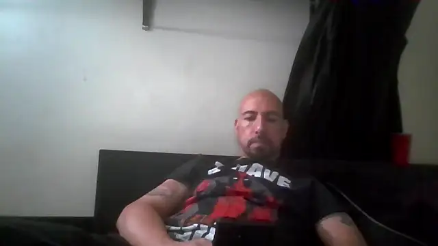 Snapshot of nakedtony81 chatting on 03/13/26, 10:00 nakedtony81 online show from 03/13/26, 10:00