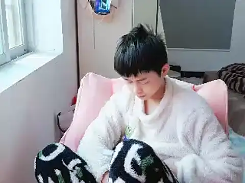 FFFFZ189 online show from 01/15/25, 08:41