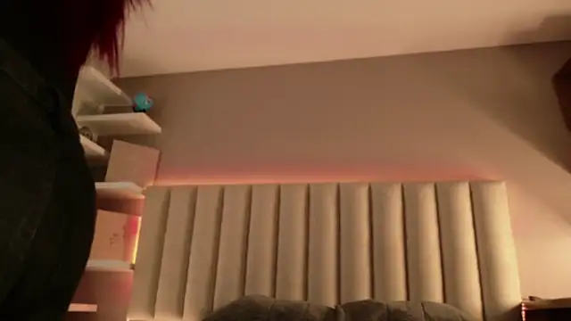 Megan mooree  online show from 09/17/25, 12:29