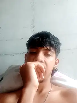 Snapshot of Elputas chatting on 11/02/25, 05:26 Elputas online show from 11/02/25, 05:26