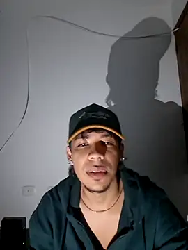Snapshot of Elputas chatting on 06/12/26, 01:10 Elputas online show from 06/12/26, 01:10