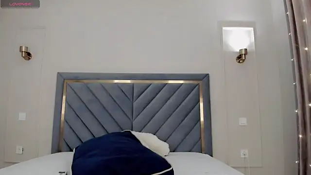 oxxx me online show from 02/16/25, 02:09