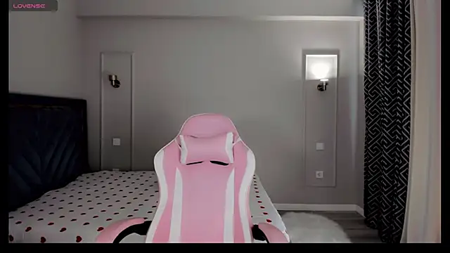 oxxx me online show from 04/14/26, 08:31