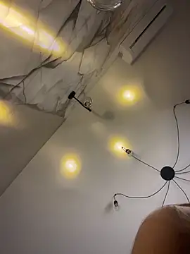 Holly Molii online show from 03/19/26, 12:47