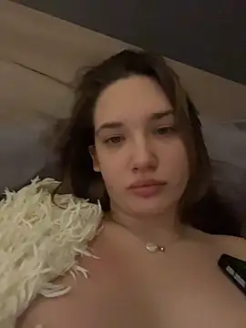 Holly Molii online show from 04/08/26, 04:12