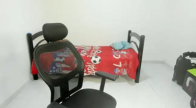 Snapshot of nikol_sexy39 chatting on 01/27/25, 08:49 nikol sexy39 online show from 01/27/25, 08:49