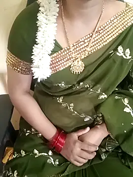 Snapshot of yourtamilcouple chatting on 02/17/25, 05:47 yourtamilcouple online show from 02/17/25, 05:47