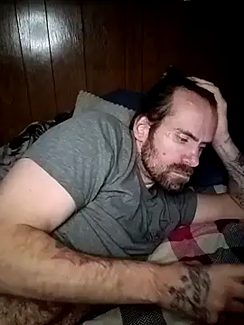 Snapshot of RobStrokes215 chatting on 12/08/24, 10:25 RobStrokes215 online show from 12/08/24, 10:25