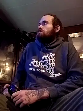 Snapshot of RobStrokes215 chatting on 01/28/25, 07:00 RobStrokes215 online show from 01/28/25, 07:00