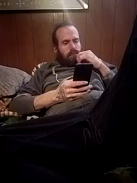 Snapshot of RobStrokes215 chatting on 03/11/25, 05:27 RobStrokes215 online show from 03/11/25, 05:27