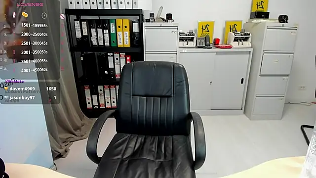 kilenyapatrice online show from 12/29/24, 02:52