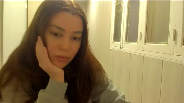 Snapshot of LunaXmii chatting on 11/15/25, 01:36 LunaXmii online show from 11/15/25, 01:36